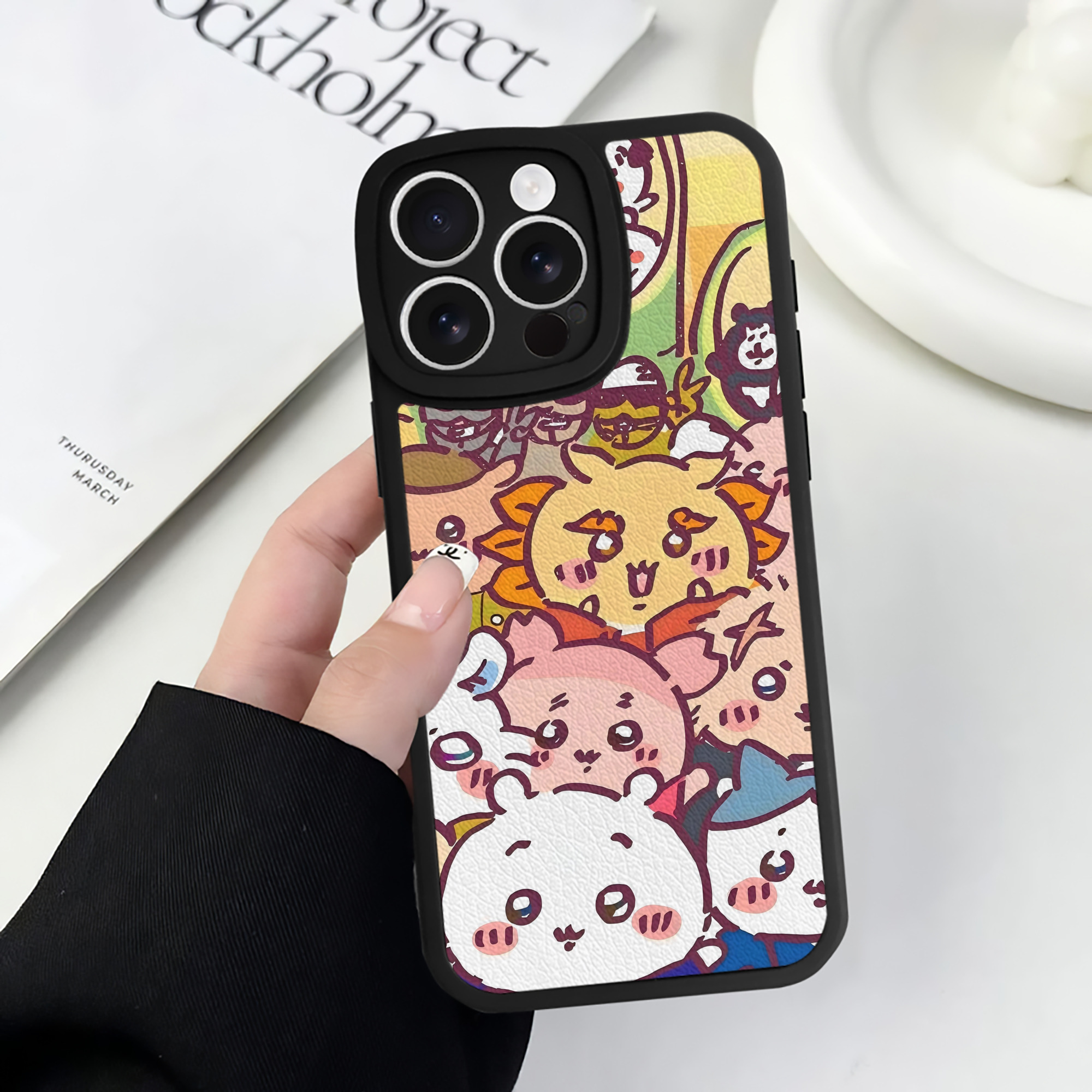 （画像用） ちいかわ Chii-kawa 【iPhone 16シリーズ対応】シリコンスマホケース（レザー調） 材質：シリコン